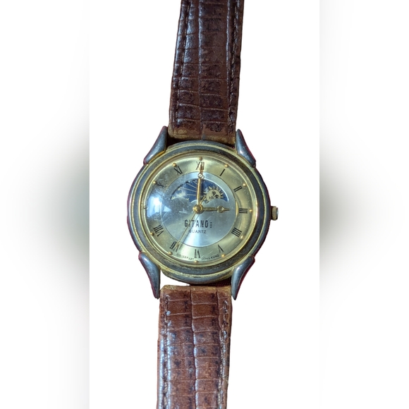 Gitano Gold and Brown Leather Watch…990 - Picture 2 of 7